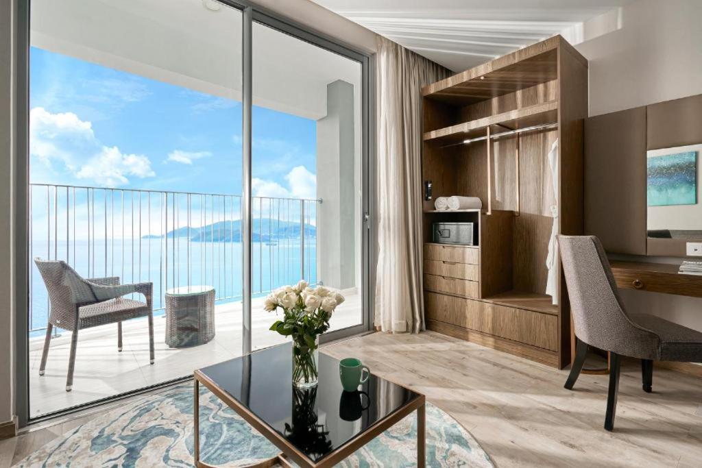 Panorama Condotel By Hlg Nha Trang Exterior photo